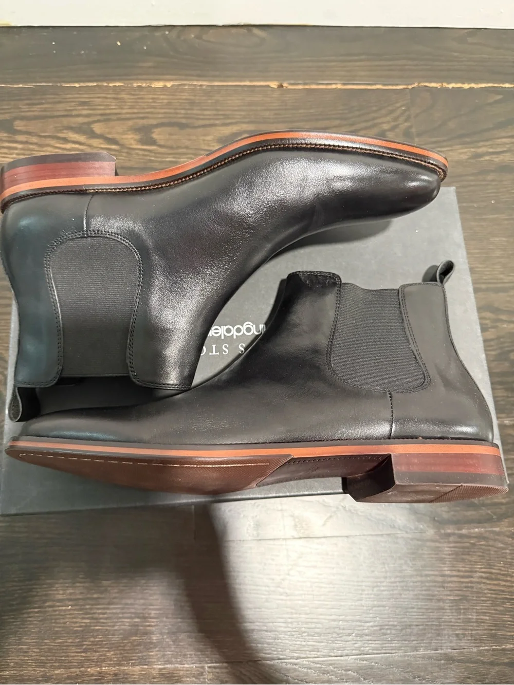 NWB Classic Black Genuine Leather Chelsea Boots - Men's 10